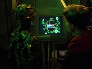 extant_StarTrek_VOY_7x11-Shattered_1623.jpg