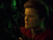 extant_StarTrek_VOY_7x11-Shattered_1628.jpg