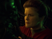 extant_StarTrek_VOY_7x11-Shattered_1629.jpg