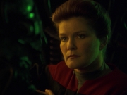 extant_StarTrek_VOY_7x11-Shattered_1630.jpg