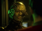 extant_StarTrek_VOY_7x11-Shattered_1635.jpg
