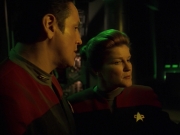 extant_StarTrek_VOY_7x11-Shattered_1652.jpg