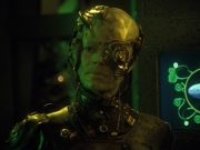 extant_StarTrek_VOY_7x11-Shattered_1654.jpg