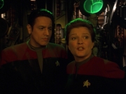extant_StarTrek_VOY_7x11-Shattered_1673.jpg