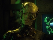 extant_StarTrek_VOY_7x11-Shattered_1675.jpg