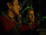 extant_StarTrek_VOY_7x11-Shattered_1686.jpg