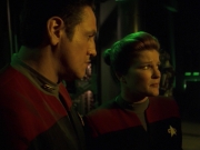 extant_StarTrek_VOY_7x11-Shattered_1692.jpg