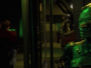 extant_StarTrek_VOY_7x11-Shattered_1696.jpg