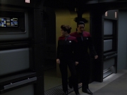 extant_StarTrek_VOY_7x11-Shattered_1704.jpg
