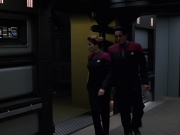 extant_StarTrek_VOY_7x11-Shattered_1705.jpg