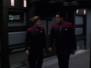 extant_StarTrek_VOY_7x11-Shattered_1707.jpg