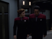 extant_StarTrek_VOY_7x11-Shattered_1709.jpg