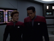 extant_StarTrek_VOY_7x11-Shattered_1712.jpg