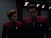 extant_StarTrek_VOY_7x11-Shattered_1720.jpg