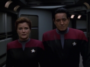 extant_StarTrek_VOY_7x11-Shattered_1725.jpg