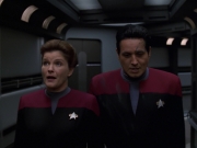 extant_StarTrek_VOY_7x11-Shattered_1726.jpg