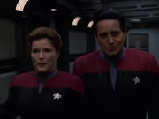 extant_StarTrek_VOY_7x11-Shattered_1731.jpg