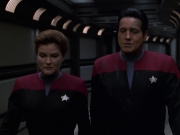 extant_StarTrek_VOY_7x11-Shattered_1736.jpg