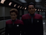 extant_StarTrek_VOY_7x11-Shattered_1737.jpg