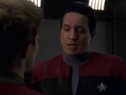 extant_StarTrek_VOY_7x11-Shattered_1754.jpg
