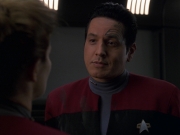 extant_StarTrek_VOY_7x11-Shattered_1757.jpg