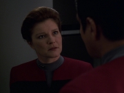 extant_StarTrek_VOY_7x11-Shattered_1766.jpg