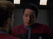 extant_StarTrek_VOY_7x11-Shattered_1770.jpg