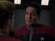 extant_StarTrek_VOY_7x11-Shattered_1771.jpg