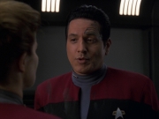 extant_StarTrek_VOY_7x11-Shattered_1776.jpg