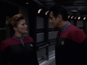 extant_StarTrek_VOY_7x11-Shattered_1780.jpg