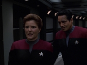 extant_StarTrek_VOY_7x11-Shattered_1784.jpg