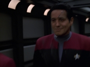 extant_StarTrek_VOY_7x11-Shattered_1787.jpg