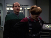 extant_StarTrek_VOY_7x11-Shattered_1803.jpg