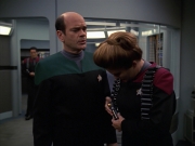 extant_StarTrek_VOY_7x11-Shattered_1818.jpg