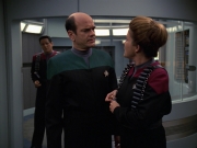 Filename=extant_StarTrek_VOY_7x11-Shattered_1822.jpg
Filesize=142KiB
Dimensions=1200x900
Date added=Jan 14, 2020 extant_StarTrek_VOY_7x11-Shattered_1822.jpg