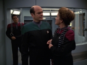 Filename=extant_StarTrek_VOY_7x11-Shattered_1823.jpg
Filesize=145KiB
Dimensions=1200x900
Date added=Jan 14, 2020 extant_StarTrek_VOY_7x11-Shattered_1823.jpg