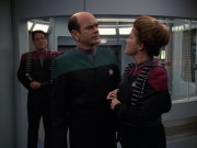 Filename=extant_StarTrek_VOY_7x11-Shattered_1827.jpg
Filesize=146KiB
Dimensions=1200x900
Date added=Jan 14, 2020 extant_StarTrek_VOY_7x11-Shattered_1827.jpg
