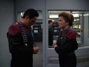 Filename=extant_StarTrek_VOY_7x11-Shattered_1844.jpg
Filesize=151KiB
Dimensions=1200x900
Date added=Jan 14, 2020 extant_StarTrek_VOY_7x11-Shattered_1844.jpg
