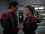 Filename=extant_StarTrek_VOY_7x11-Shattered_1849.jpg
Filesize=155KiB
Dimensions=1200x900
Date added=Jan 14, 2020 extant_StarTrek_VOY_7x11-Shattered_1849.jpg