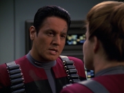 extant_StarTrek_VOY_7x11-Shattered_1874.jpg