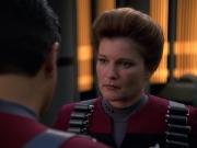 extant_StarTrek_VOY_7x11-Shattered_1880.jpg