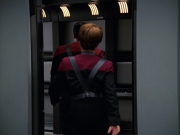 extant_StarTrek_VOY_7x11-Shattered_1892.jpg