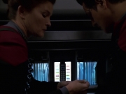 extant_StarTrek_VOY_7x11-Shattered_1902.jpg