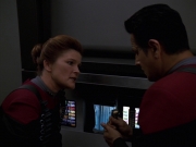 extant_StarTrek_VOY_7x11-Shattered_1912.jpg