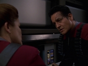 extant_StarTrek_VOY_7x11-Shattered_1925.jpg
