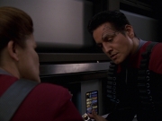 extant_StarTrek_VOY_7x11-Shattered_1929.jpg
