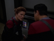 extant_StarTrek_VOY_7x11-Shattered_1934.jpg