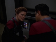 extant_StarTrek_VOY_7x11-Shattered_1936.jpg