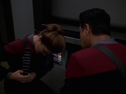 extant_StarTrek_VOY_7x11-Shattered_1938.jpg