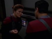 extant_StarTrek_VOY_7x11-Shattered_1941.jpg